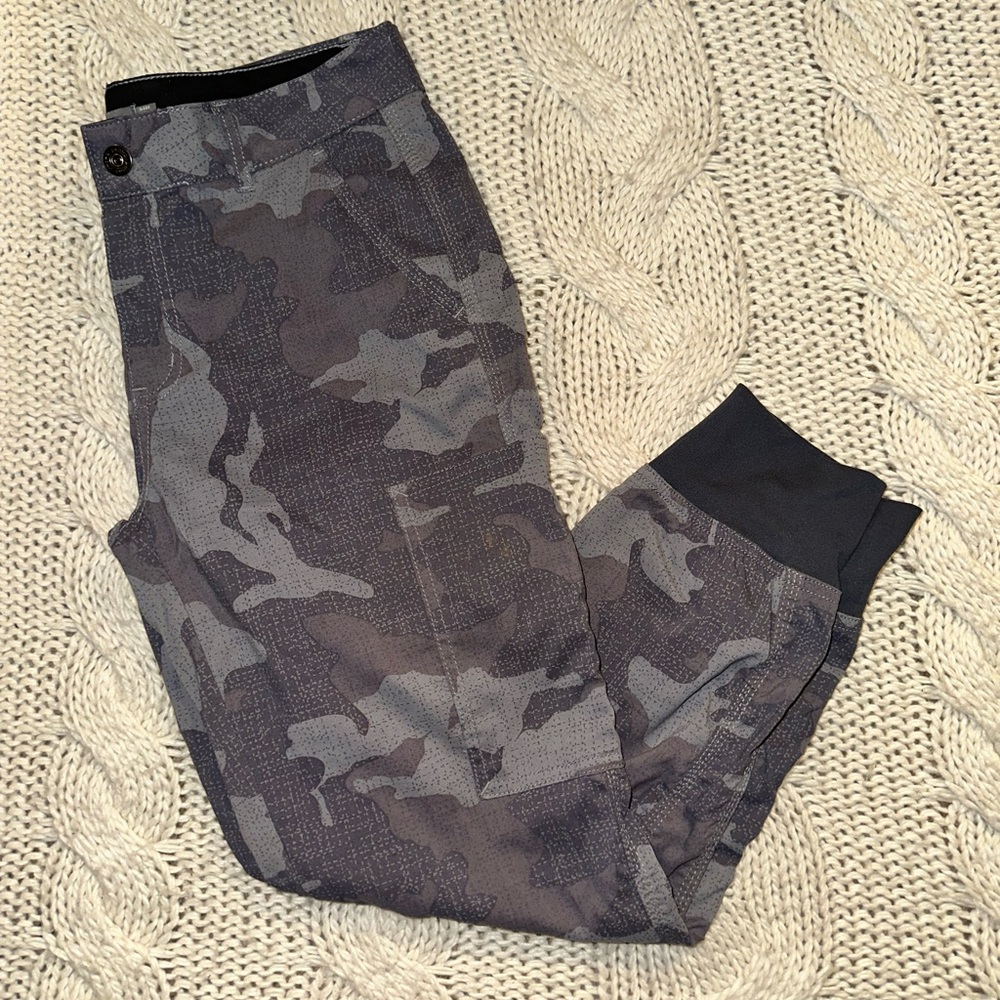 Prana women's Sky Canyon jogger cargo pants in a gray camouflage